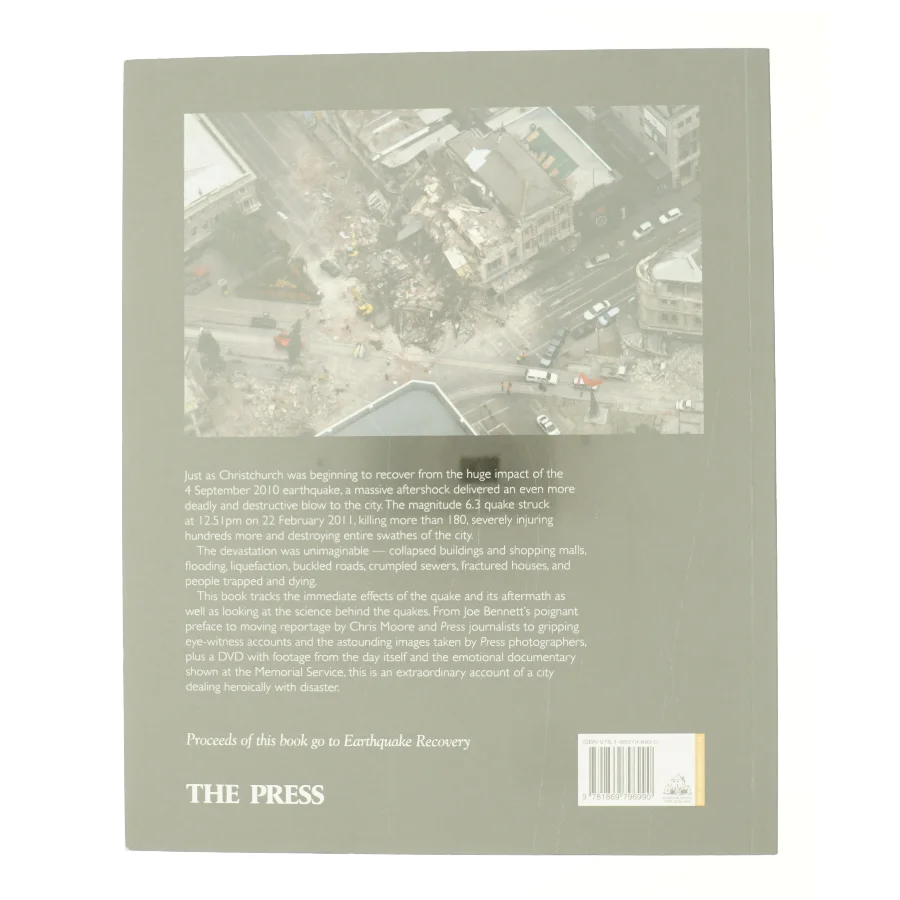 Earthquake (Christchurch, New Zealand: 22 February, 2011) af Chris Moore (Bog)