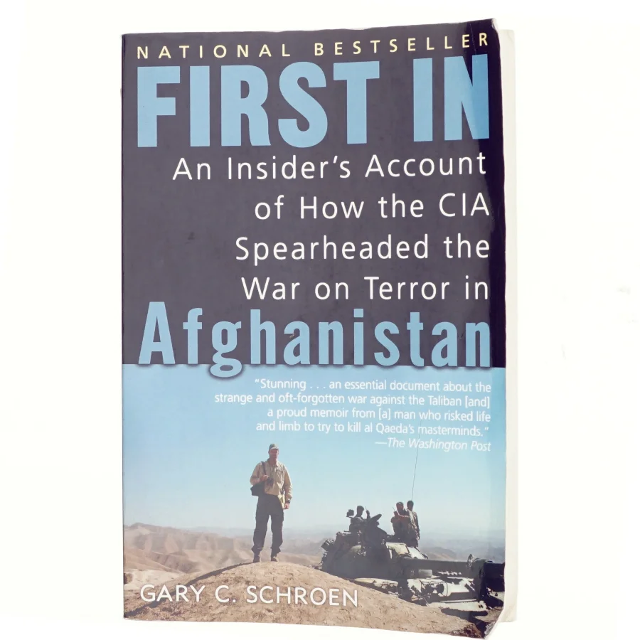 First In af Gary Schroen (Bog)
