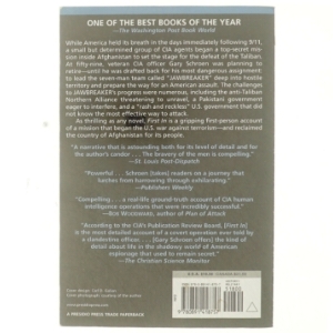 First In af Gary Schroen (Bog)