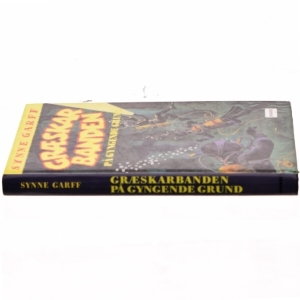 Græskarbanden på gyngende grund af Synne Garff (Bog)