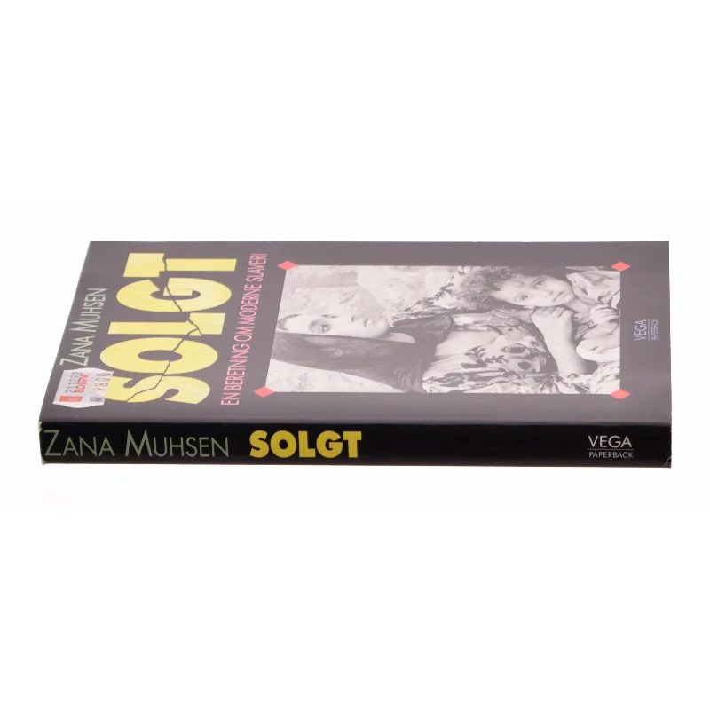 Solgt af Zana Muhsen