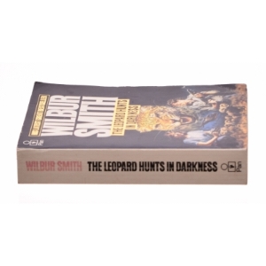 The Leopard Hunts in Darkness by Wilbur, Smith, Wilbur a. Smith af Wilbur Smith (Bog)