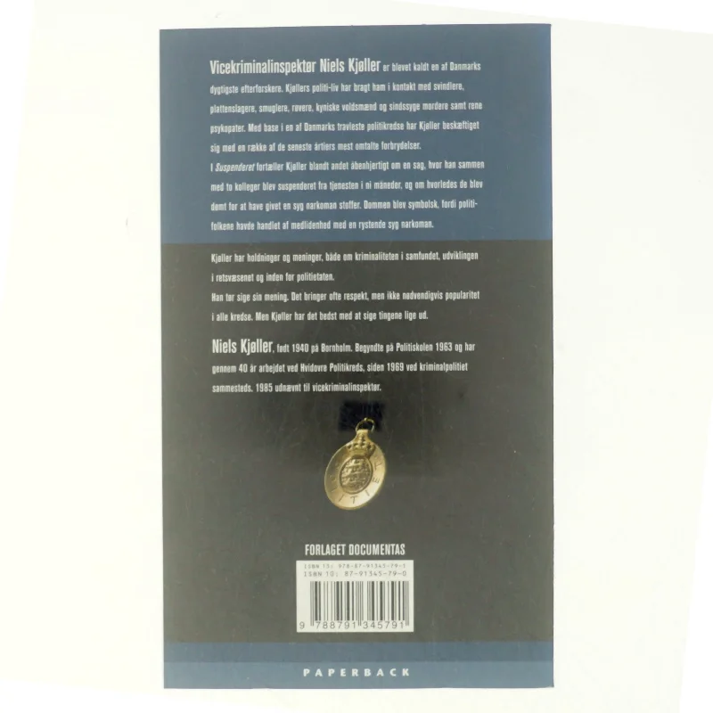 Suspenderet : et politi-liv blandt mordere og røvere af Niels Kjøller (Bog)