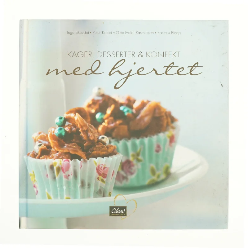 Kager, desserter og konfekt med hjertet (Bog)