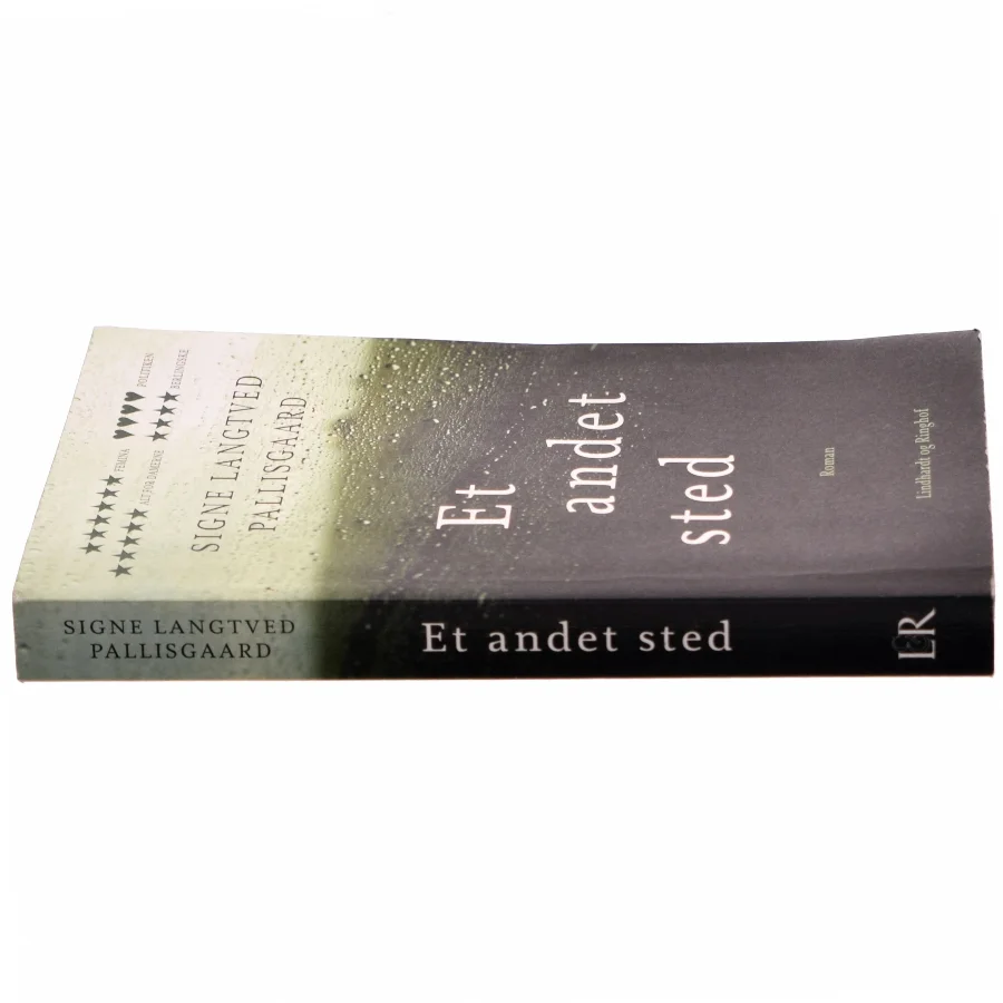 Et andet sted : roman af Signe Langtved Pallisgaard (Bog)