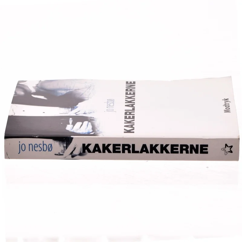 Kakerlakkerne af Jo Nesbø (Bog)