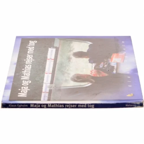 Maja og Mathias rejser med tog