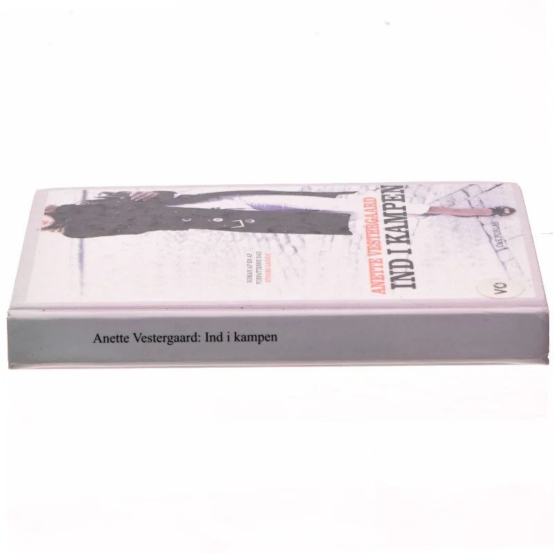 Ind i kampen af Anette Vestergaard