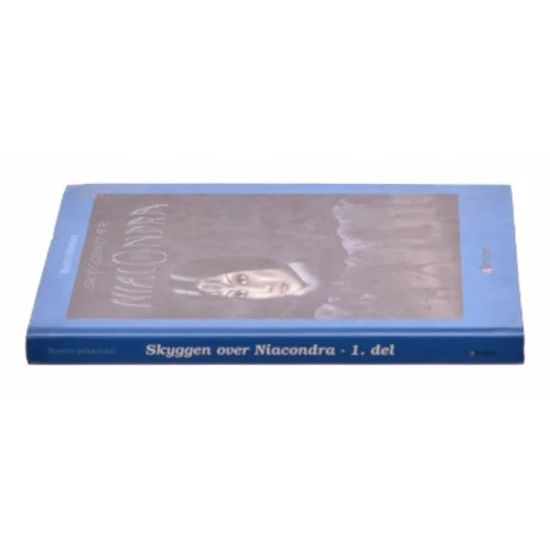 Skyggen over Niacondra af Martin Johansen fra Bog