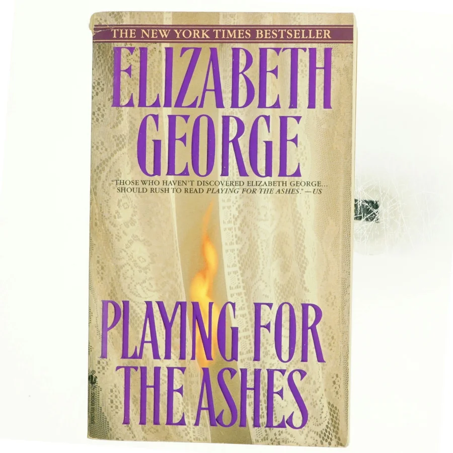 Playing for the ashes af Elizabeth George (Bog)