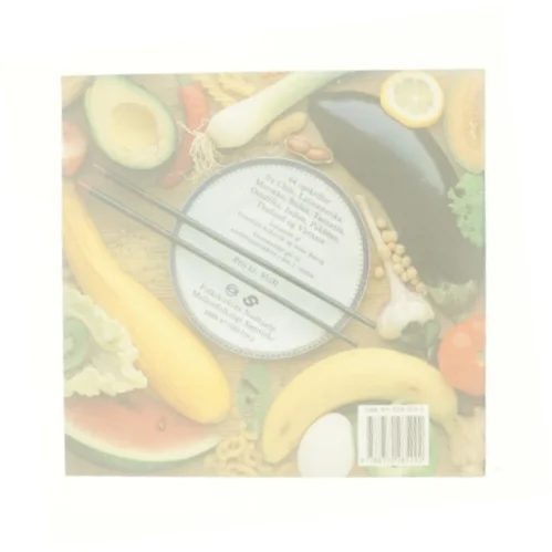 International kogebog : 64 opskrifter fra Chile, Latinamerika, Marokko, Sudan, Tanzania, Østafrika, Indien, Pakistan, Thailand og Vietnam (Bog)