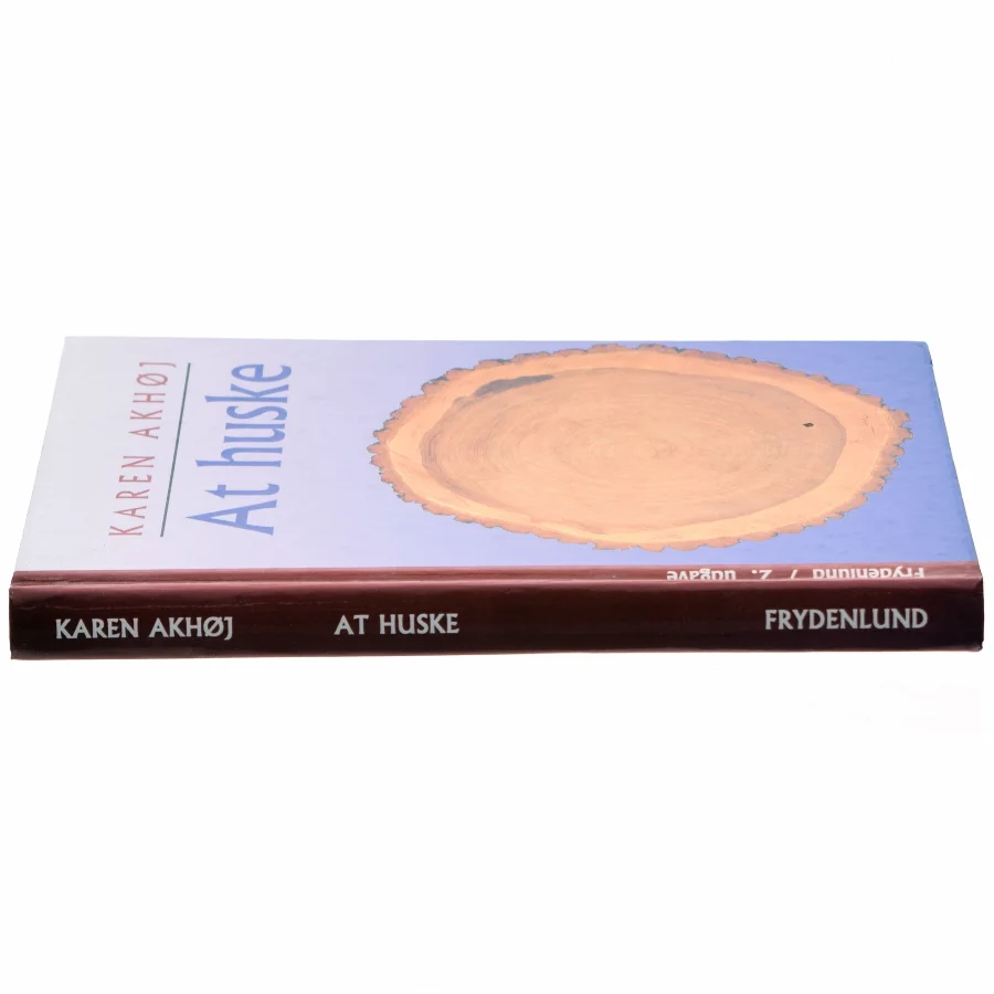 At huske af Karen Akhøj (Bog)