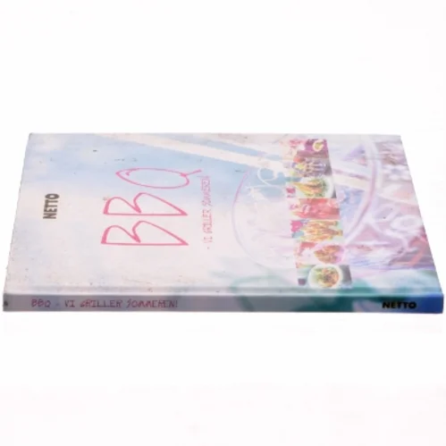 BBQ : vi griller sommeren (Bog)