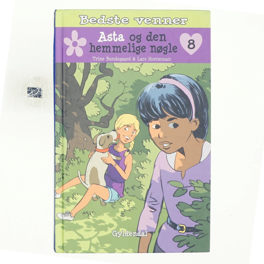 Asta og den hemmelige nøgle af Trine Bundsgaard (Bog)