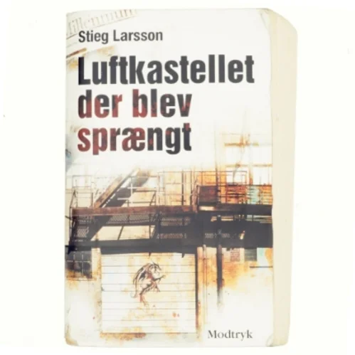 Luftkastellet Der Blev Spraengt (af Stieg Larsson) [Imported] [Paperback] (Danish) (Millennium, 3. Bind) af Stieg Larsson (Bog)