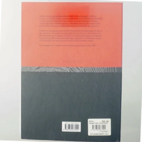 Praktisk statistik for samfundsvidenskaberne : en indføring i teori og metode af Kjeld Fisker (Bog)