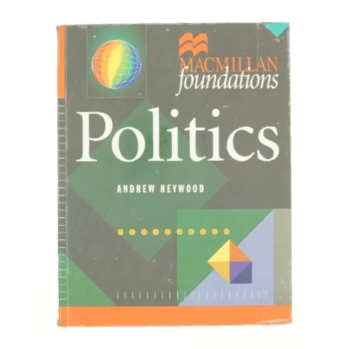 Politics af Andrew Heywood (Bog)