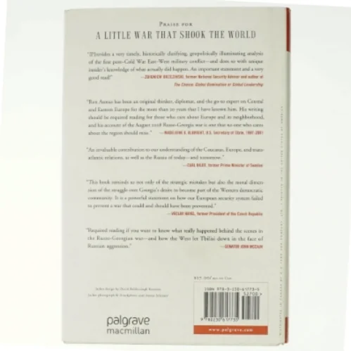 A Little War That Shook the World af Ronald Asmus (Bog)