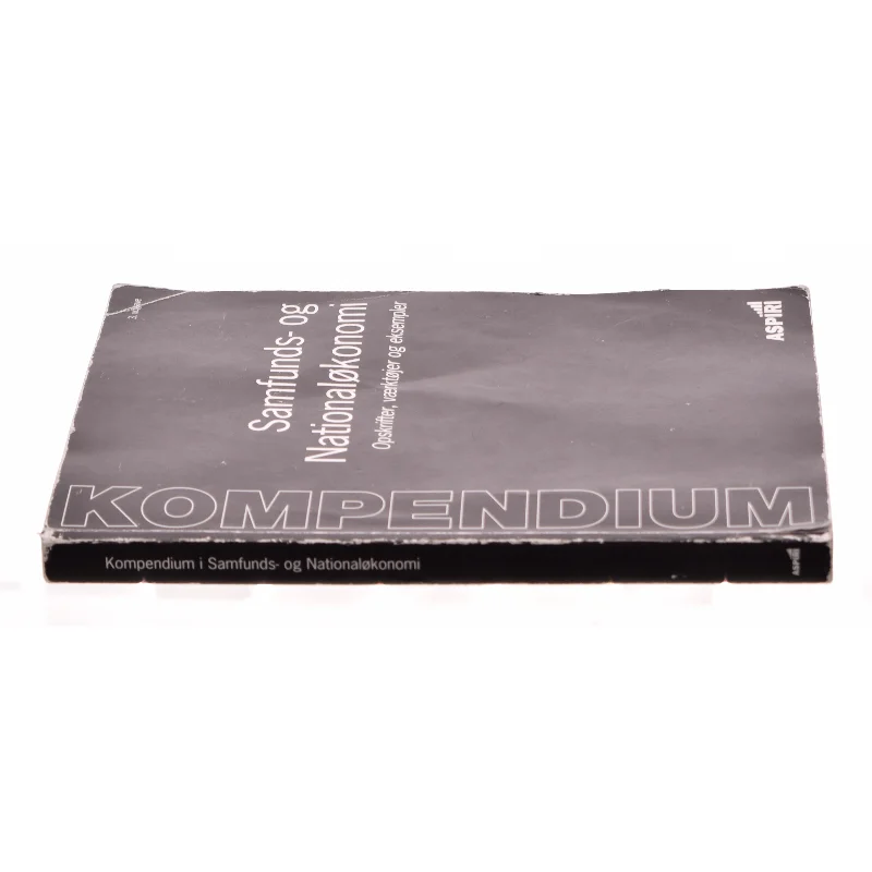 Samfunds- og nationaløkonomi  fra Bog