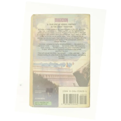 Magician (Voyager Classics) af Feist, Raymond E. (Bog)