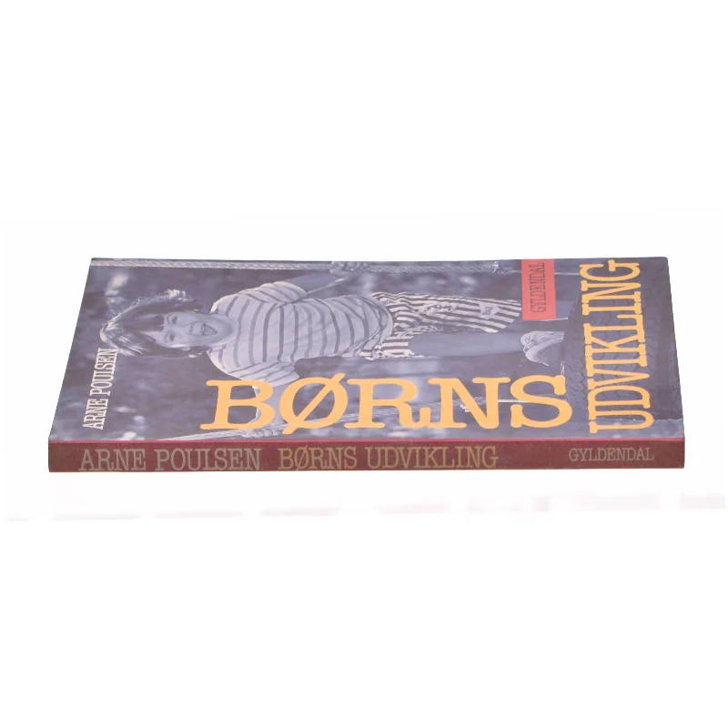 Børns udvikling af Arne Poulsen (Bog)