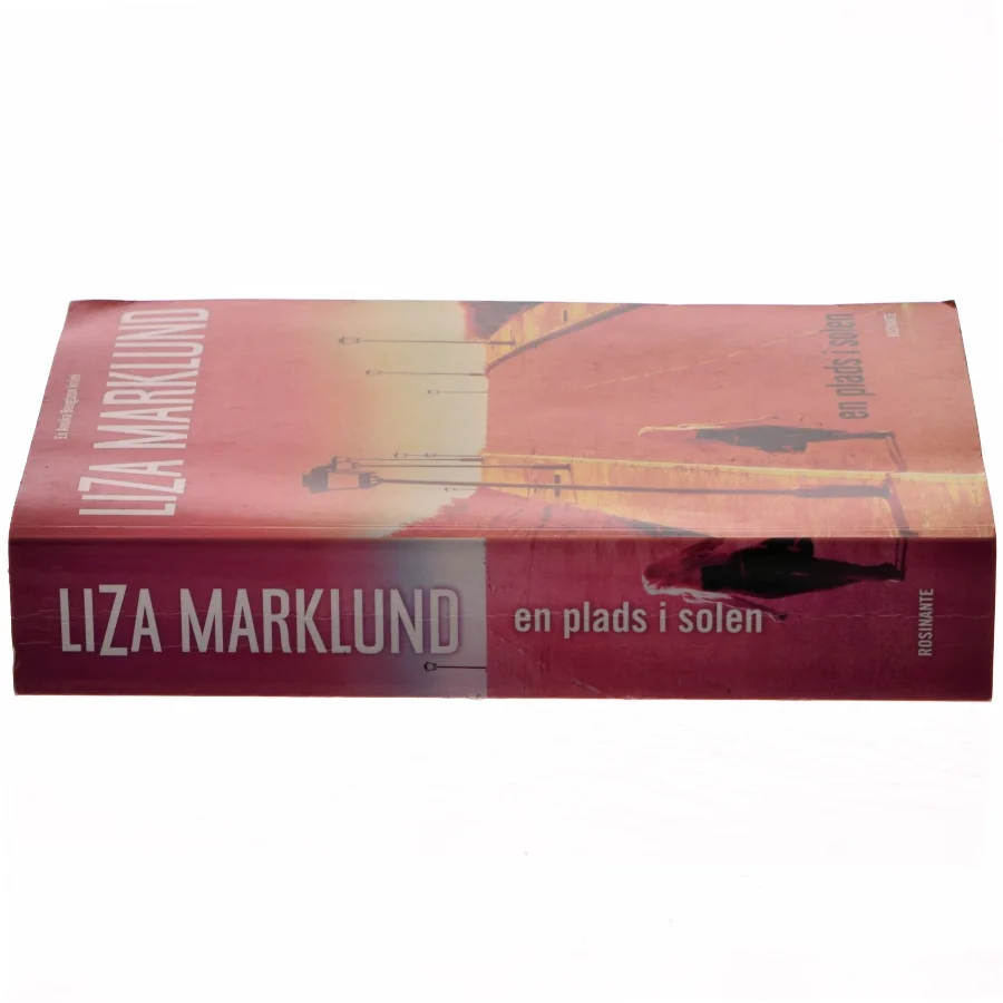 En Plads I Solen af Liza Marklund (Bog)