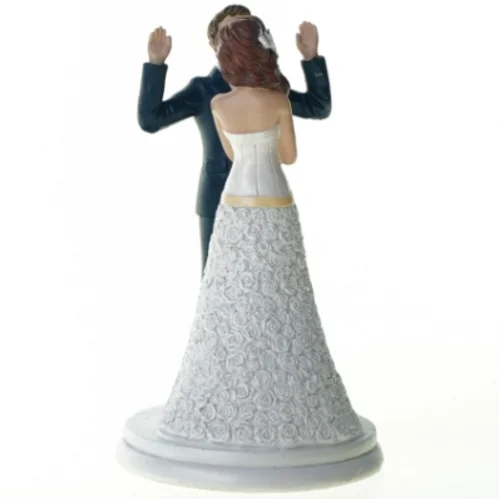 Brud og gom til bryllups-kage fra Dekora (str. 12 gang en 20 cm)