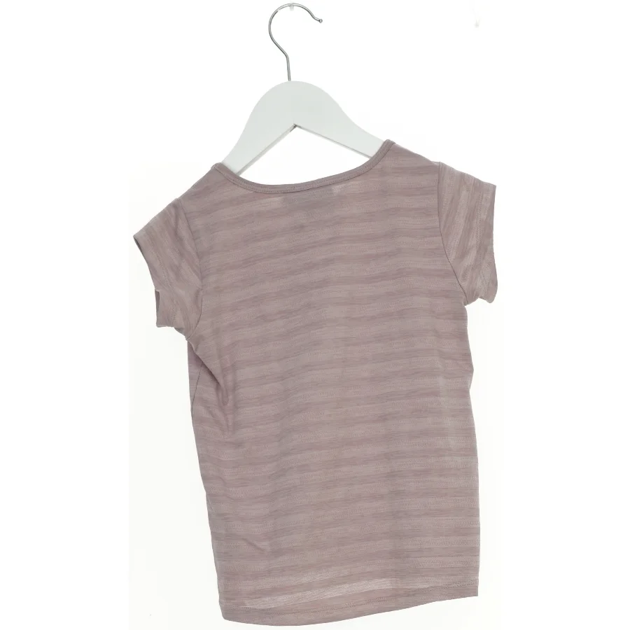 T-Shirt fra Hummel (str. 110 cm)