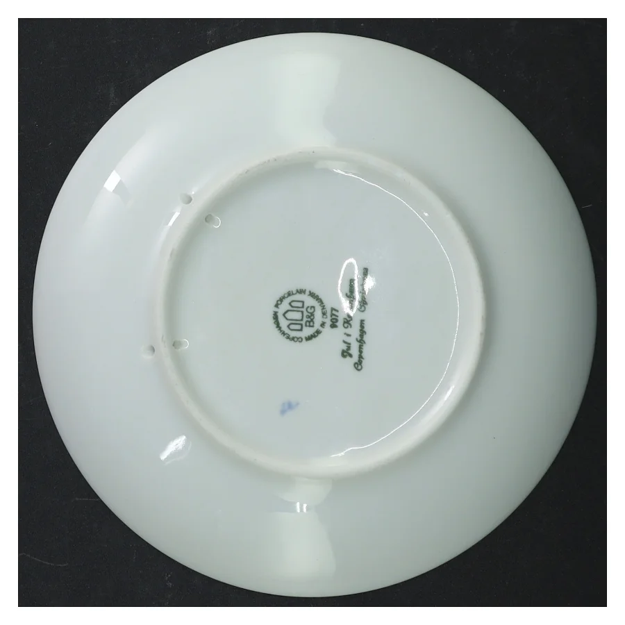 Royal Copenhagen Juleplatte 1977