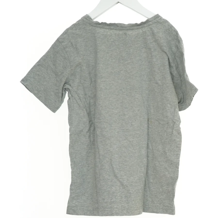 Grå T-shirt med tryk fra Mads Nørgaard (str. 140)