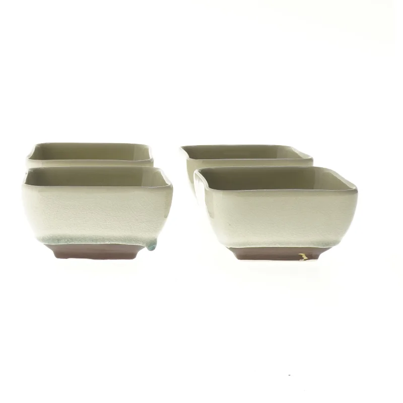 Fire kvadratiske skåle fra Soha (str. 4 stk 10x10 cm)