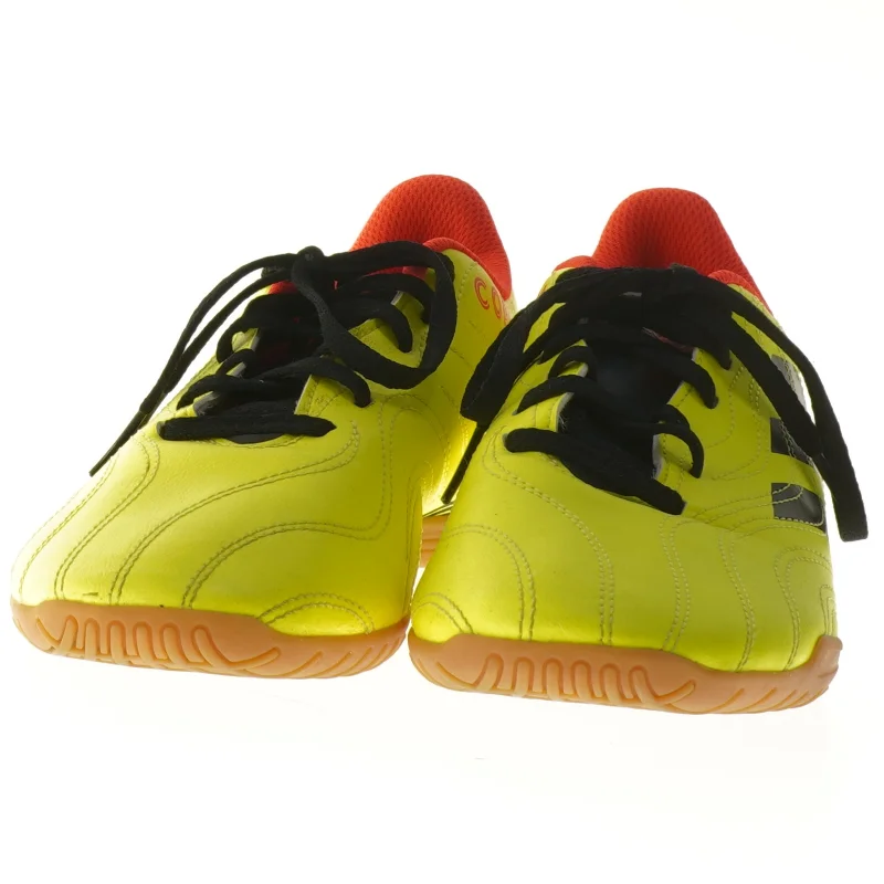 Indendørs fodboldsko str. 40 fra Adidas (str. 40 )