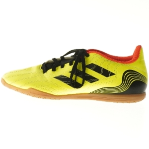 Indendørs fodboldsko str. 40 fra Adidas (str. 40 )