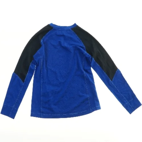 Langærmet trøje fra PeakPerformance (str. 140)