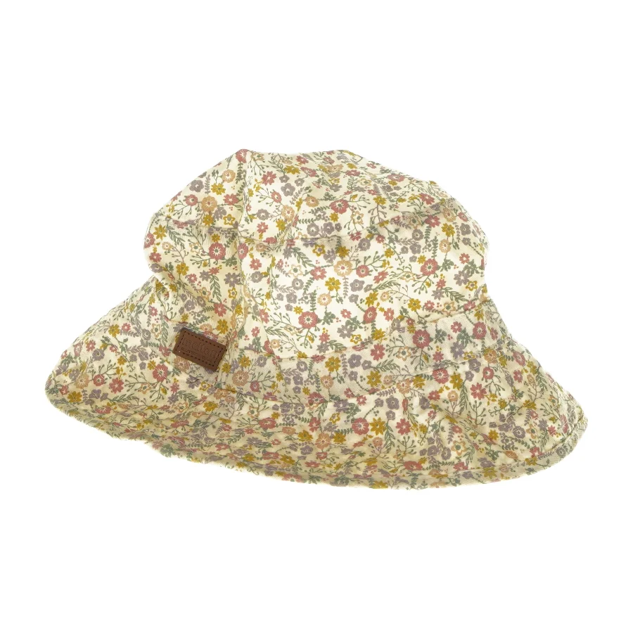 Lille hat med blomster