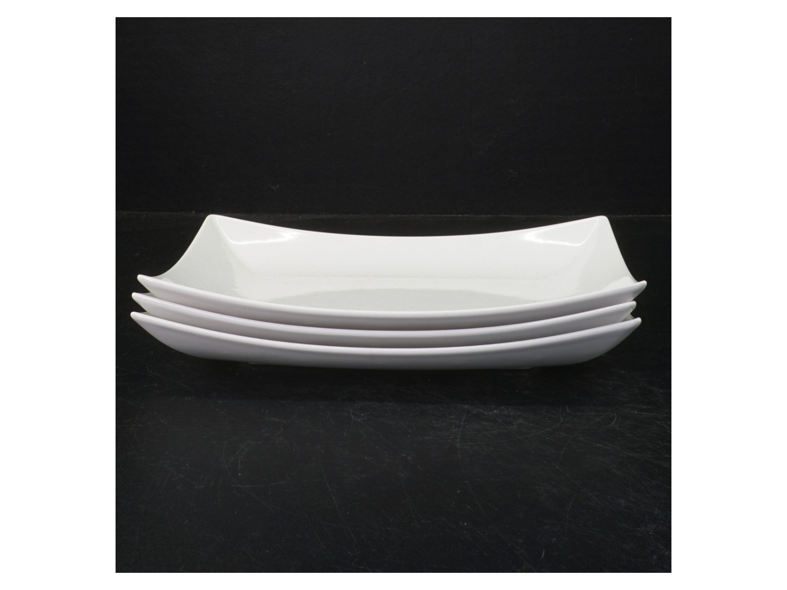 Hvid porcelænsskål fra IKEA (str. 3 styk. 25 x 17 cm)
