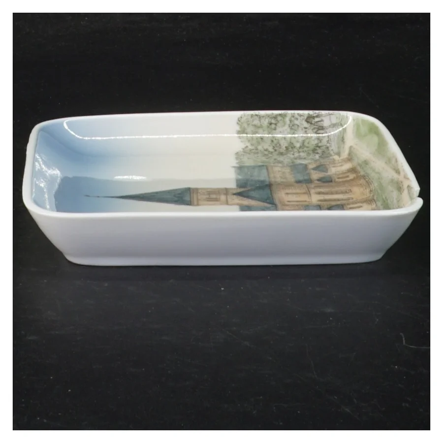 Keramisk askebæger med Skt. Bendts Kirke motiv fra B&G (str. 12 x 12 cm)