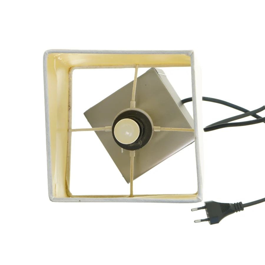 Bordlampe med kvadratisk base (str. 33,5 cm)