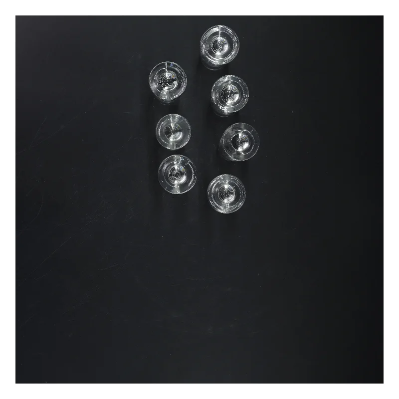 Sæt med glas (str. 8,5 cm. 7 styk)