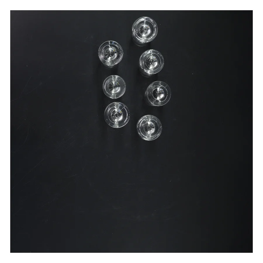 Sæt med glas (str. 8,5 cm. 7 styk)