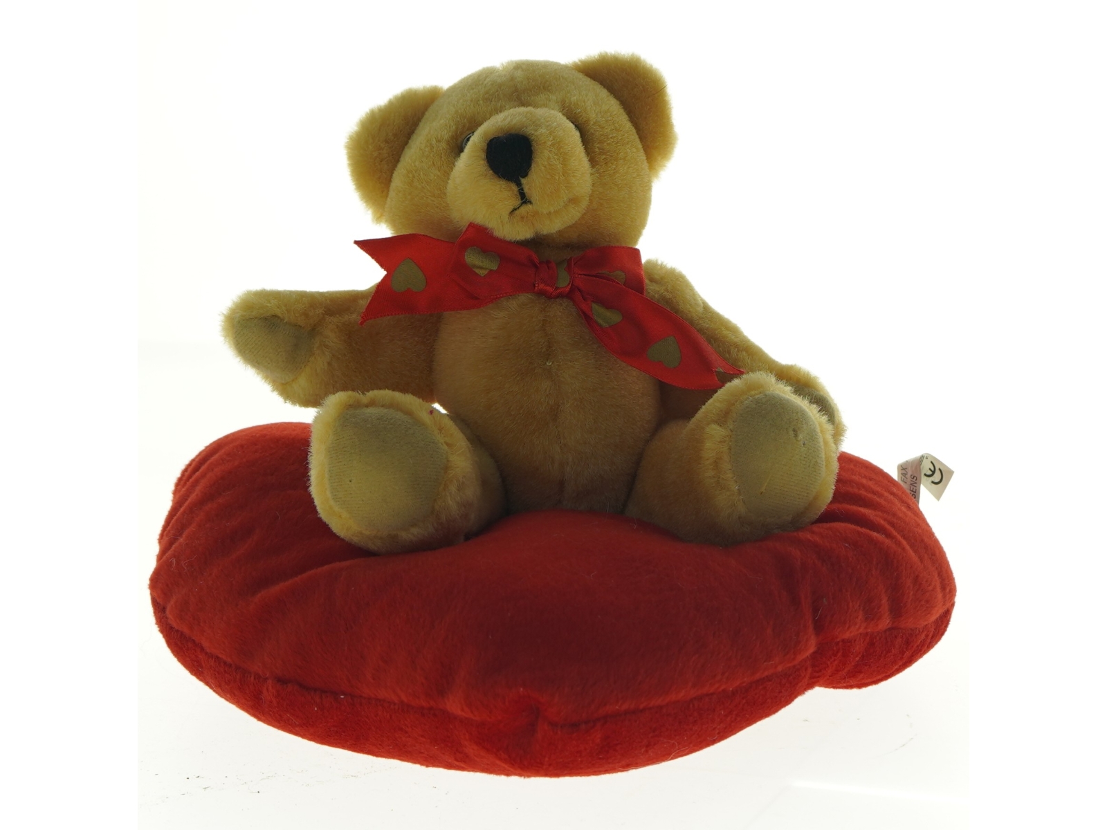 Bamse på hjerteformet plyspude (str. 24 x 20 cm)