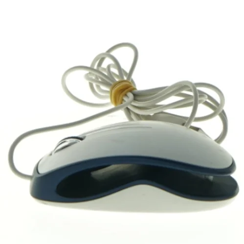 Mus med kabel fra Lumatron