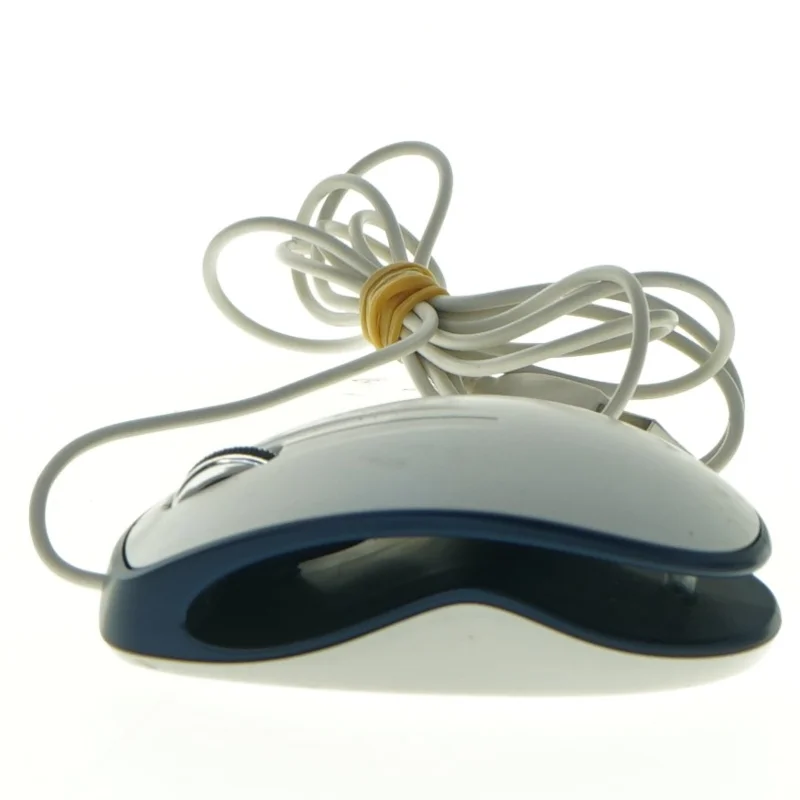 Mus med kabel fra Lumatron