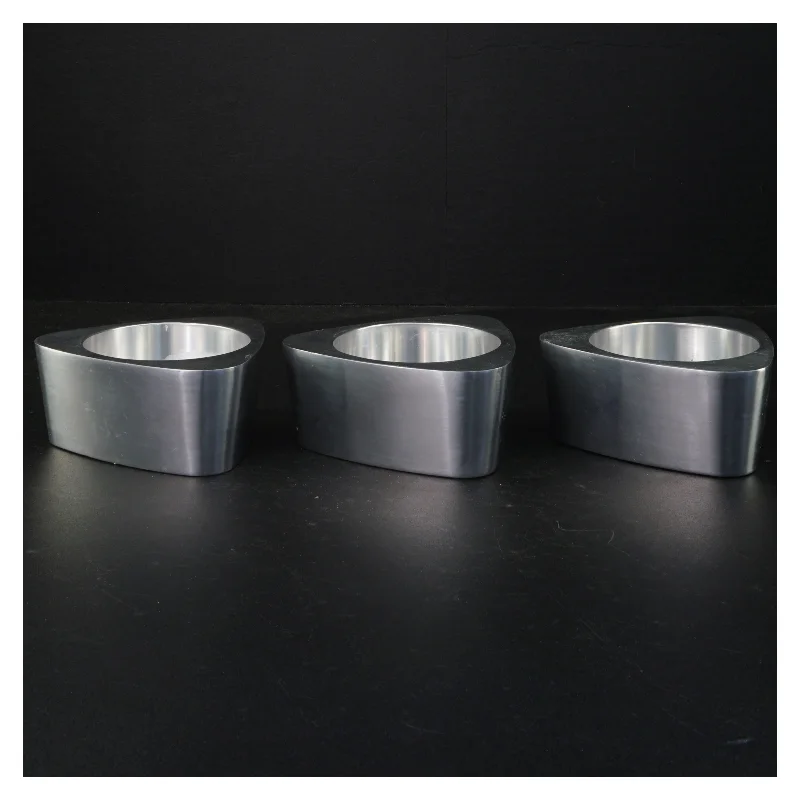 Triangulære fyrfadsstager fra IKEA (str. Ø 8 cm 11,5 x 5 cm)