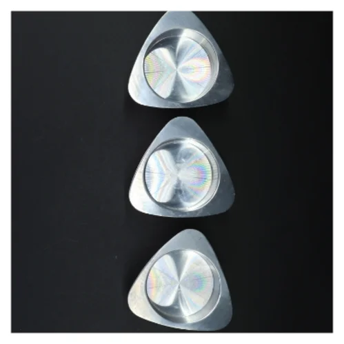 Triangulære fyrfadsstager fra IKEA (str. Ø 8 cm 11,5 x 5 cm)