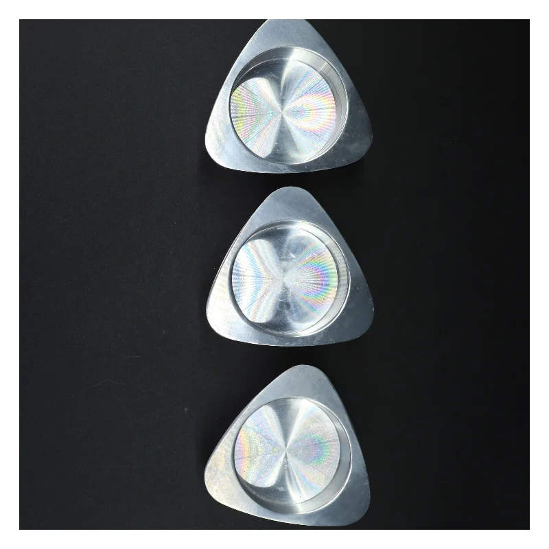 Triangulære fyrfadsstager fra IKEA (str. Ø 8 cm 11,5 x 5 cm)