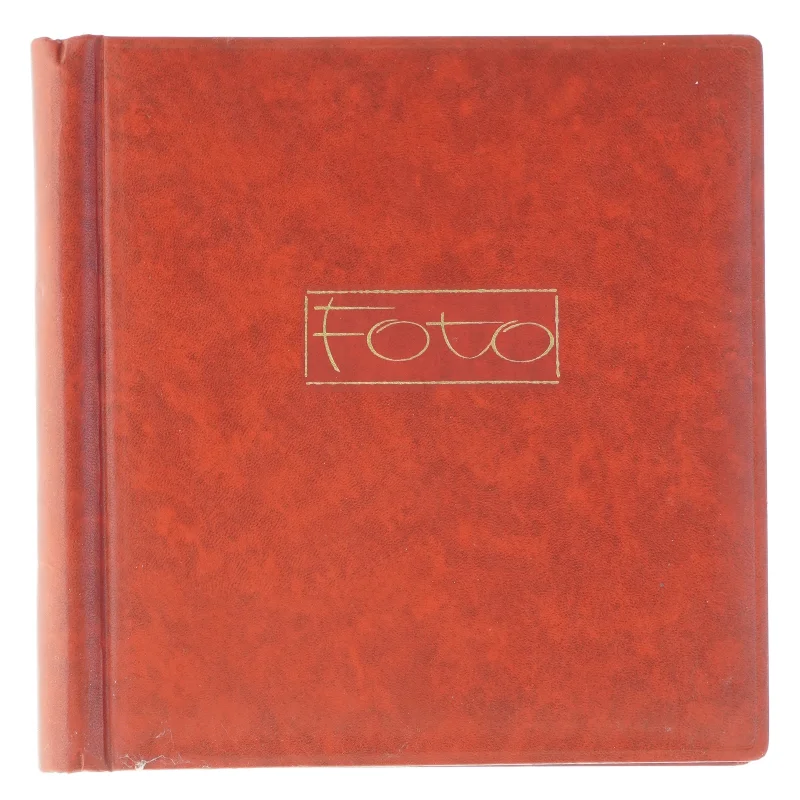 Fotobog i rødt omslag (str. 26 x 25 cm)