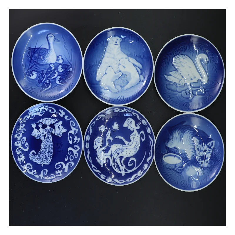 Mors Dags platter fra Bing & Grøndahl (Ø 15 cm)