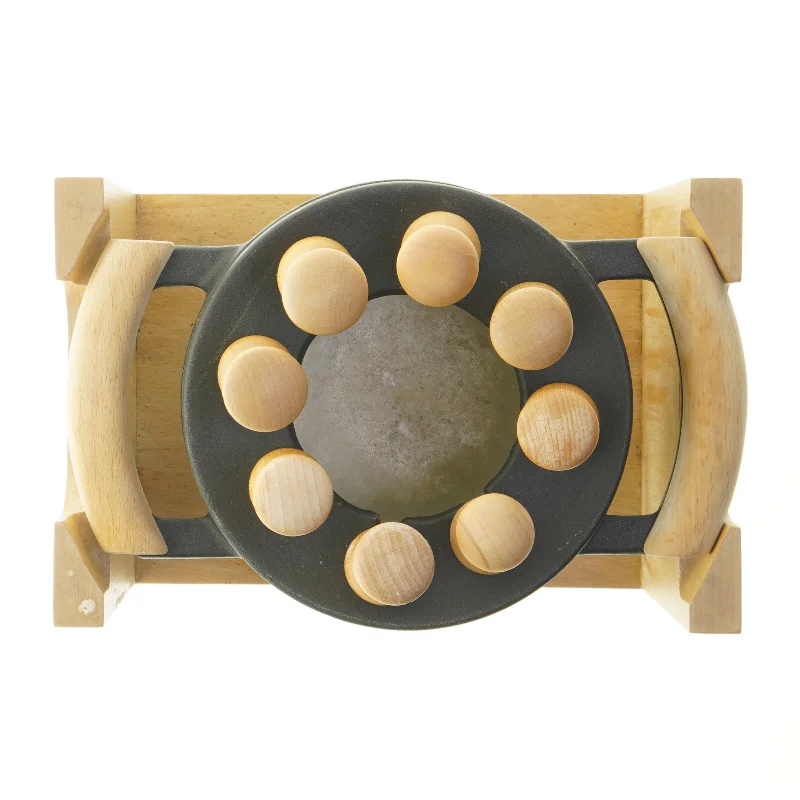 Nissen støbejernsfonduesæt med stativ i bøgetræ (str. 26x17 cm)