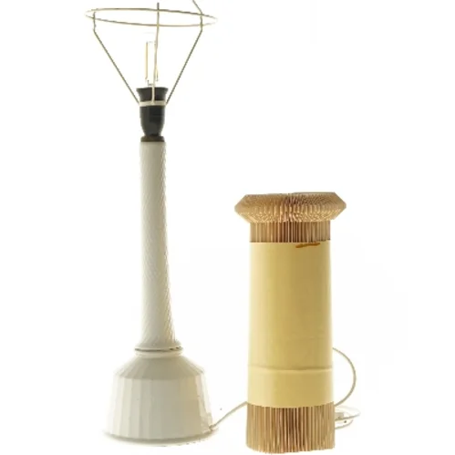 Bordlampe med skærm (str. 63 cm)